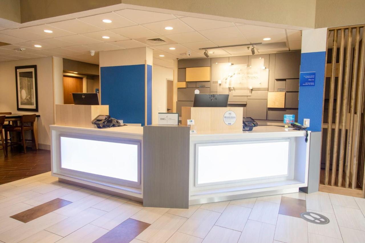 Holiday Inn Express Marshfield - Springfield Area By Ihg Eksteriør bilde