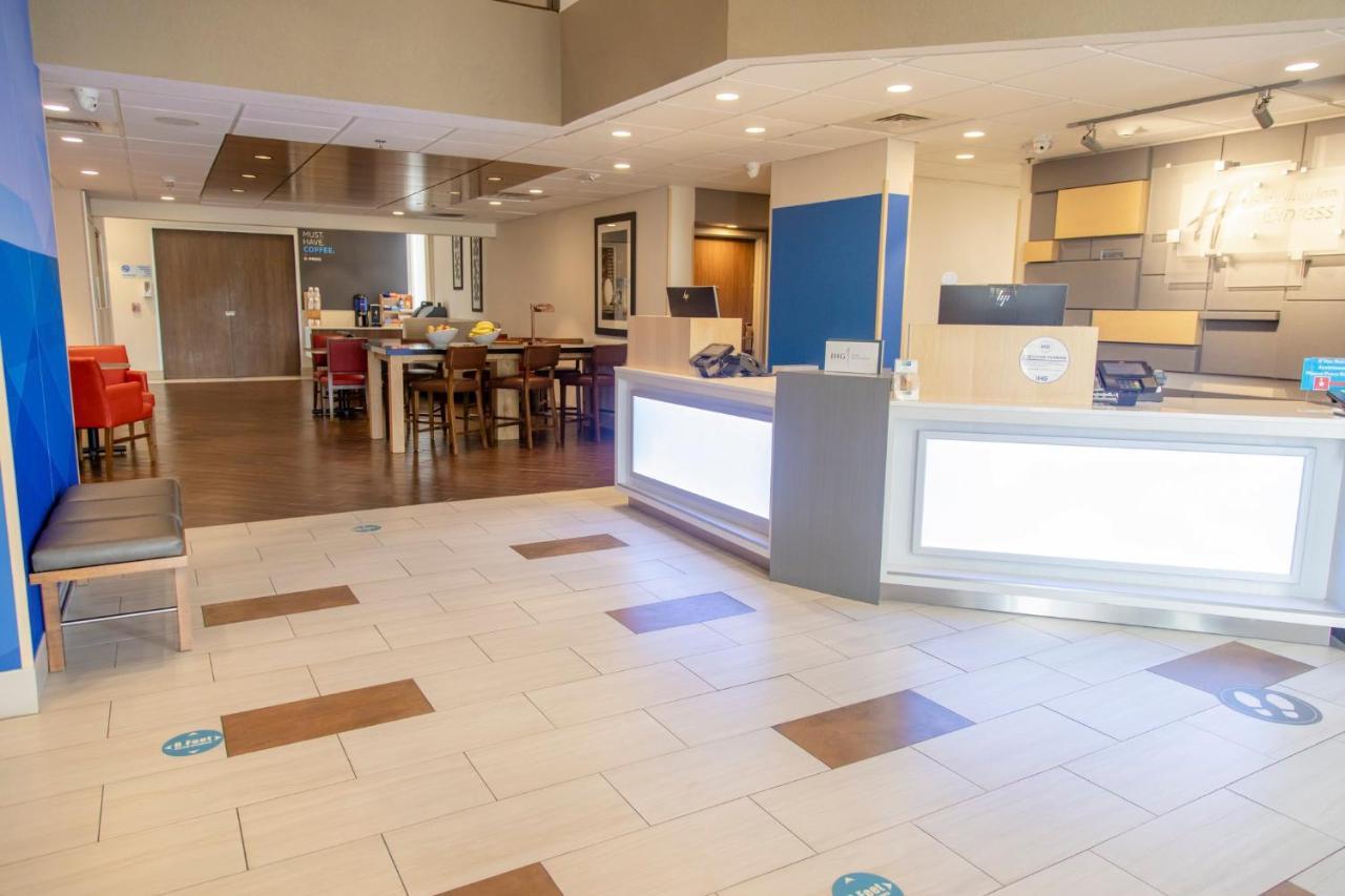 Holiday Inn Express Marshfield - Springfield Area By Ihg Eksteriør bilde