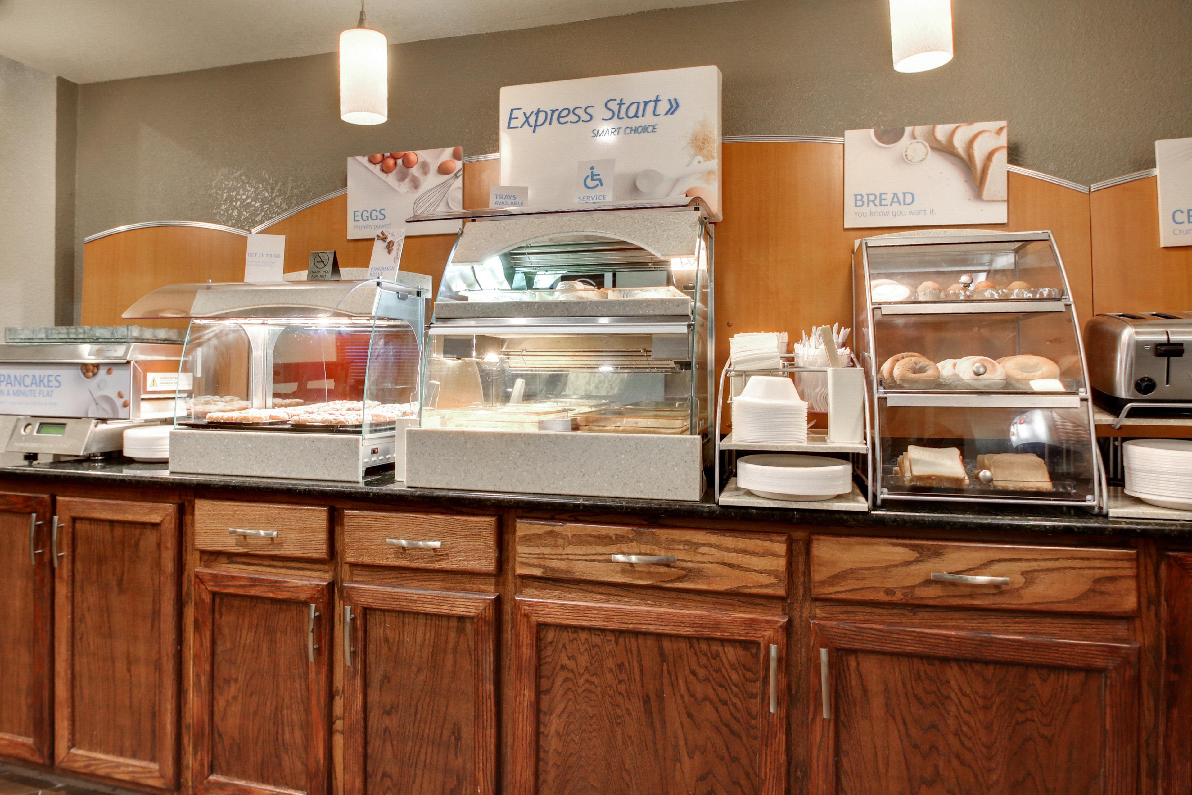 Holiday Inn Express Marshfield - Springfield Area By Ihg Eksteriør bilde