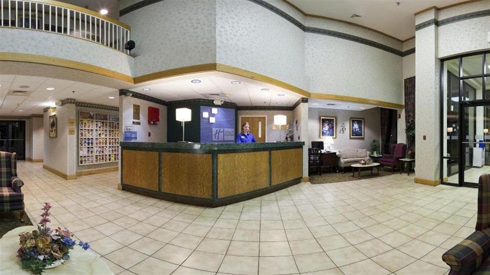 Holiday Inn Express Marshfield - Springfield Area By Ihg Eksteriør bilde